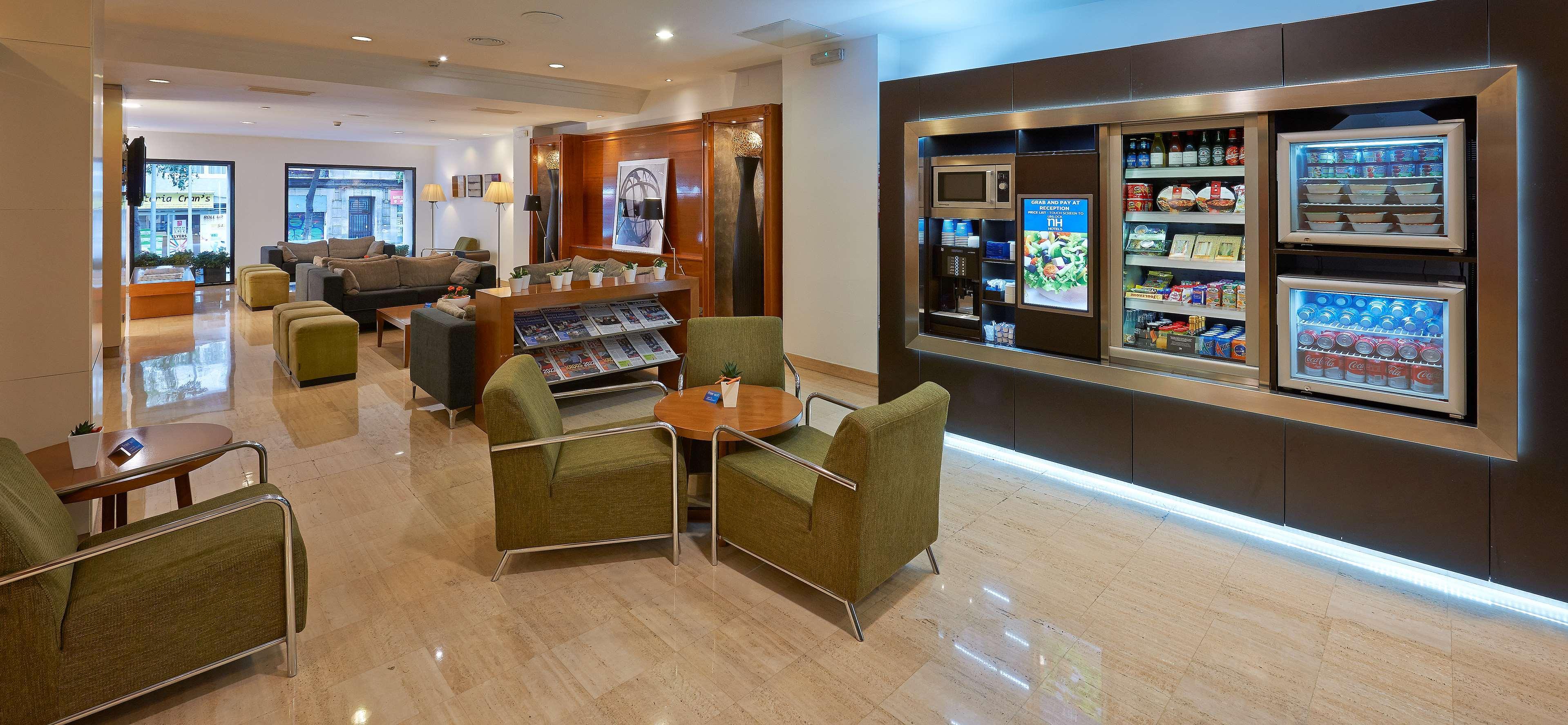 เอ็นเอช บาร์เซโลนา เอชัมเปล Hotel ภายนอก รูปภาพ